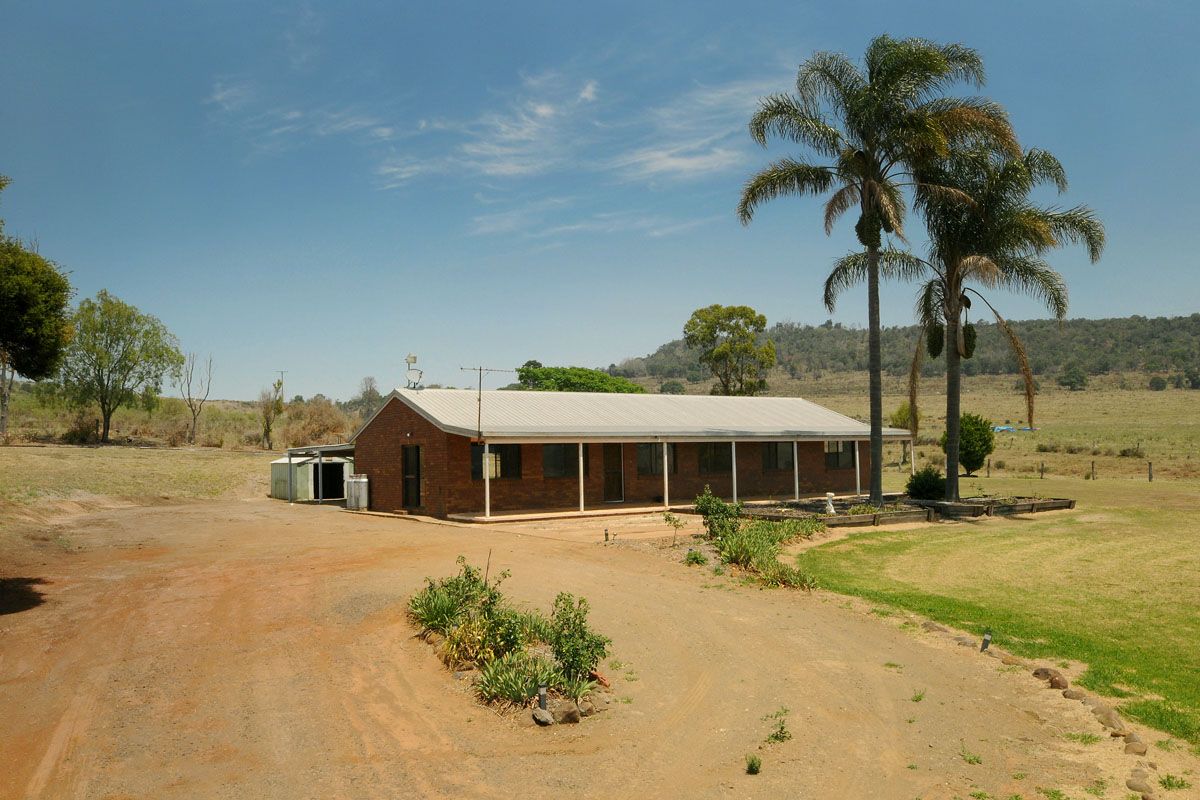 261 Gowrie Glencoe Road, GLENCOE QLD 4352