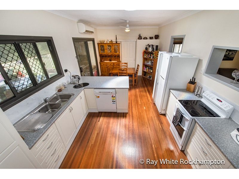 9 Martin Street, PARK AVENUE, QLD 4701