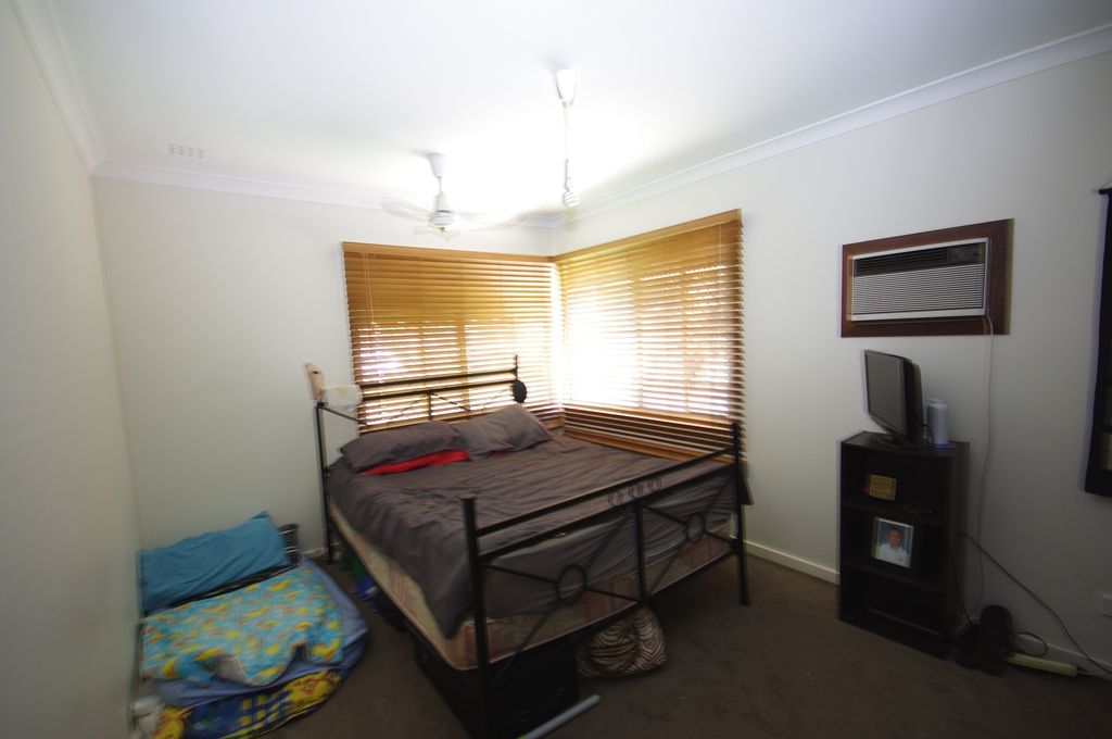 44 Swincer Way, KOONDOOLA, WA 6064