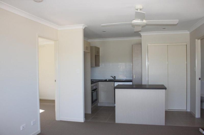 2/22 Duporth Crescent, DAKABIN, QLD 4503