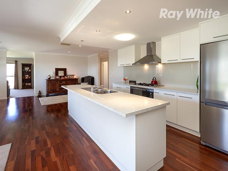 7 Lawson Circuit, LAVINGTON, NSW 2641