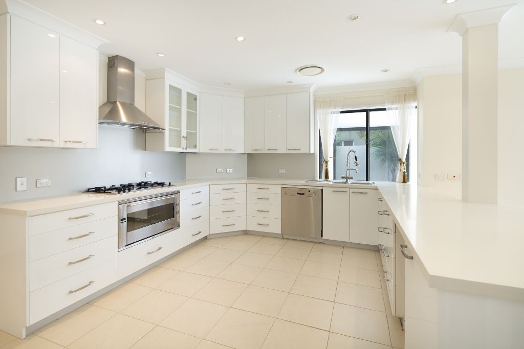 4 Blair Athol Crescent, SORRENTO, QLD 4217