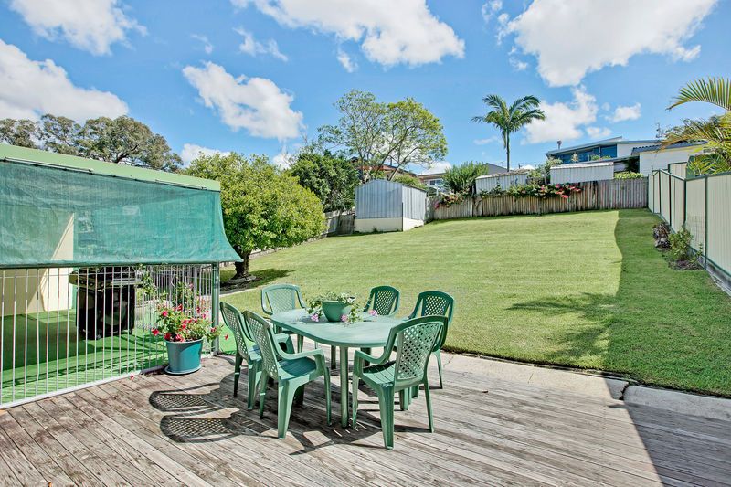 BOLTON POINT, NSW 2283