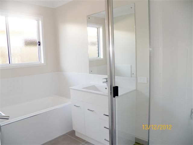 12B Orchard, KIRKWOOD, QLD 4680