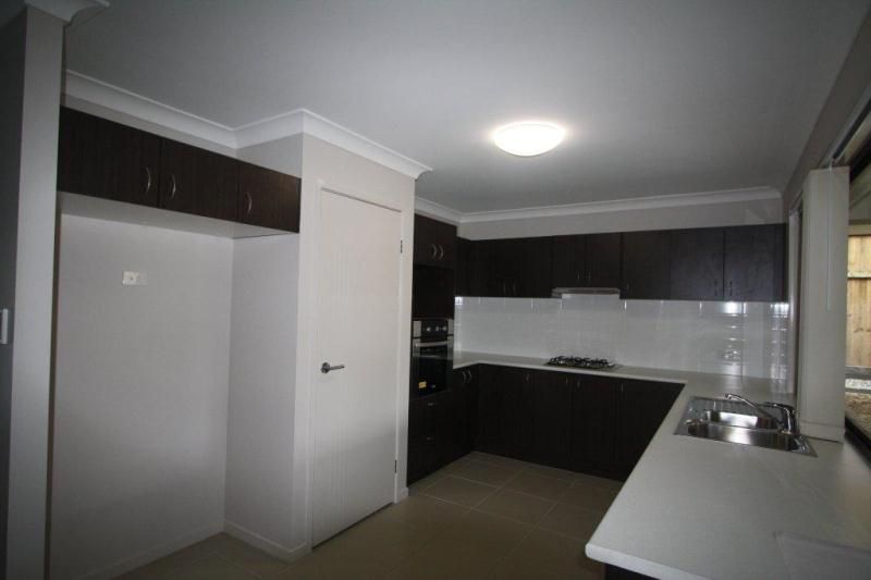 65 Rolland Parade, WARNER, QLD 4500