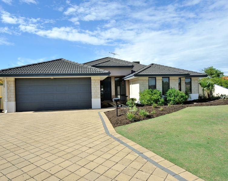 41 Montgomery Drive, SUCCESS WA 6164