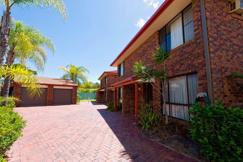 2/8 Corowa Court, MOOLOOLABA, QLD 4557