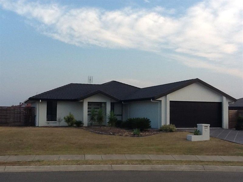 13 Bounty Circuit, ELI WATERS, QLD 4655