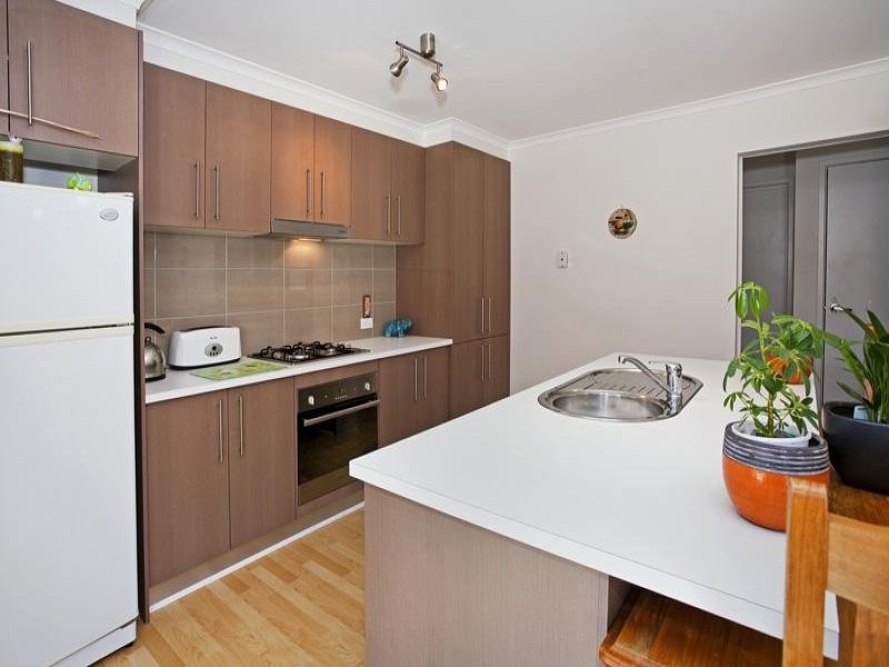 2/30 Tate Street, EAST GEELONG, VIC 3219