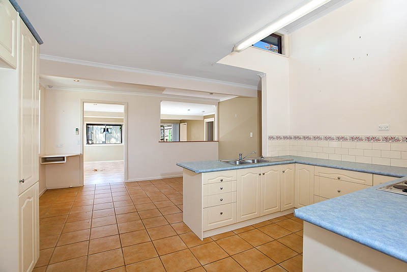 4 Eleanor Avenue, OAK FLATS, NSW 2529