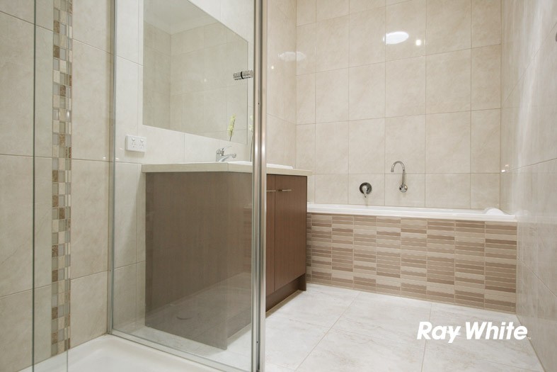 2/19 Monaro Close, WANTIRNA SOUTH, VIC 3152