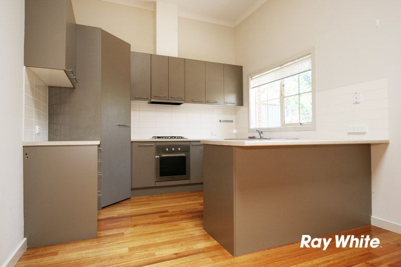 2/4 Warnes Road, MITCHAM, VIC 3132