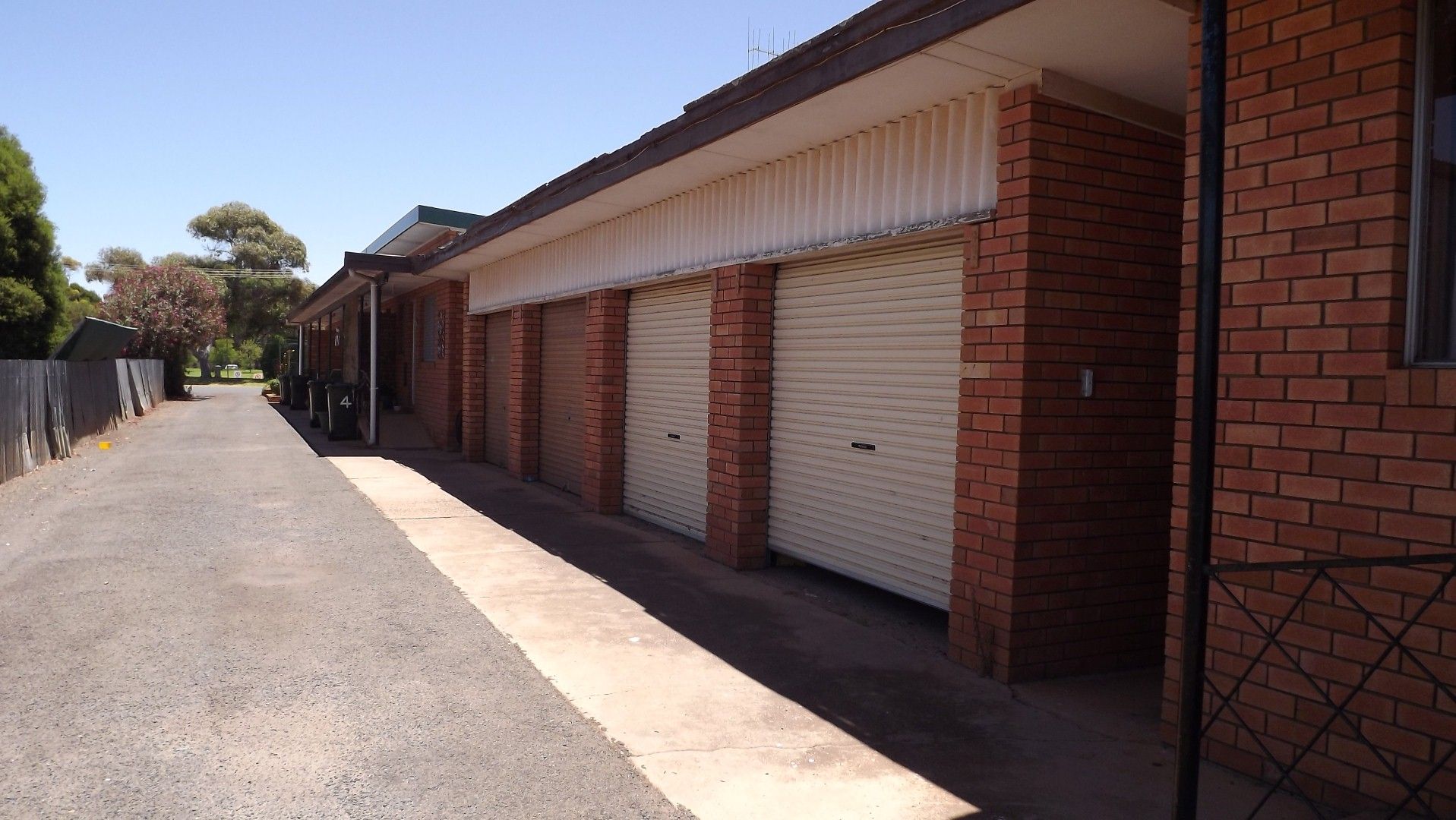 9 Harding Avenue, CONDOBOLIN, NSW 2877