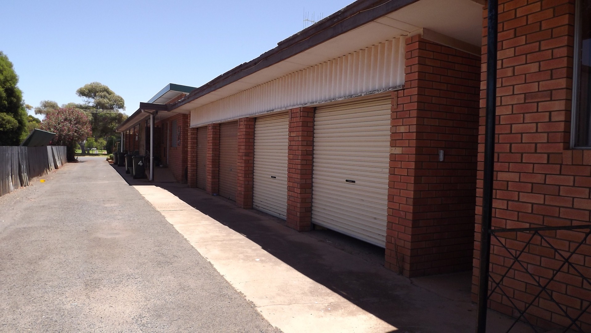 9 Harding Avenue, CONDOBOLIN, NSW 2877