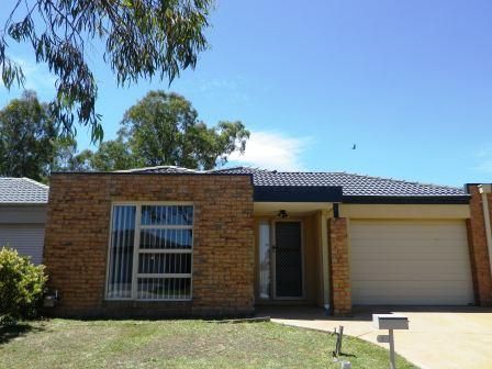 8 Westbrooke Drive, KEYSBOROUGH, VIC 3173