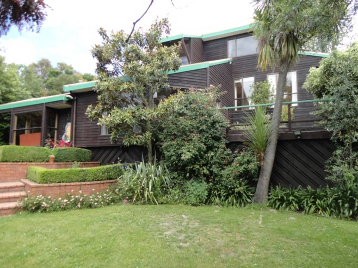 6 Studfold Row, Westmorland, Christchurch City Real Estate Ray