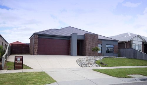 ***117 Livingstone Boulevard, PAKENHAM, VIC 3810