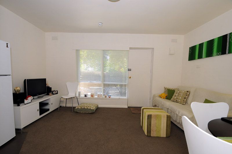 2/24  Rosella Street, MURRUMBEENA, VIC 3163
