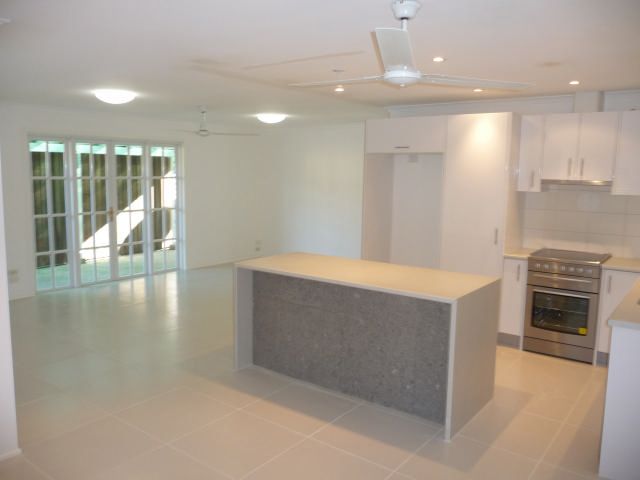 3 Pakee Street, ALEXANDRA HEADLAND, QLD 4572