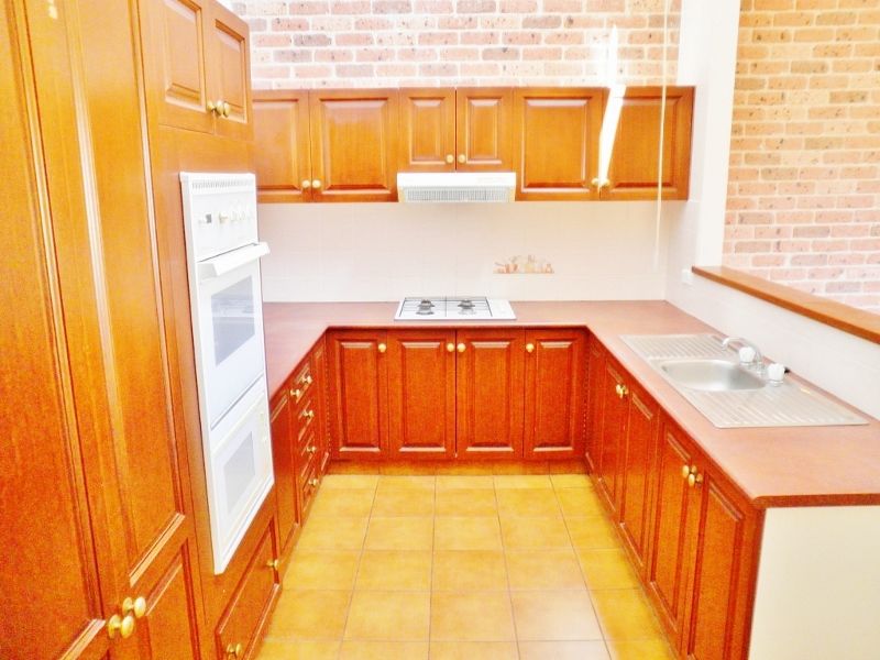 7/4 Old Barracks Lane, YOUNG, NSW 2594