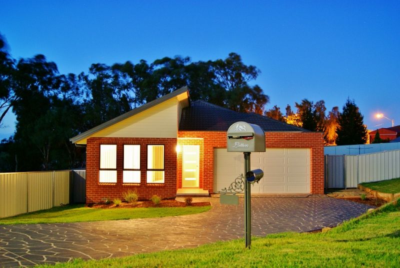 21 Henry Place, YOUNG NSW 2594