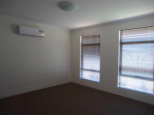 17 Reef Boulevard, DRUMMOND COVE, WA 6532