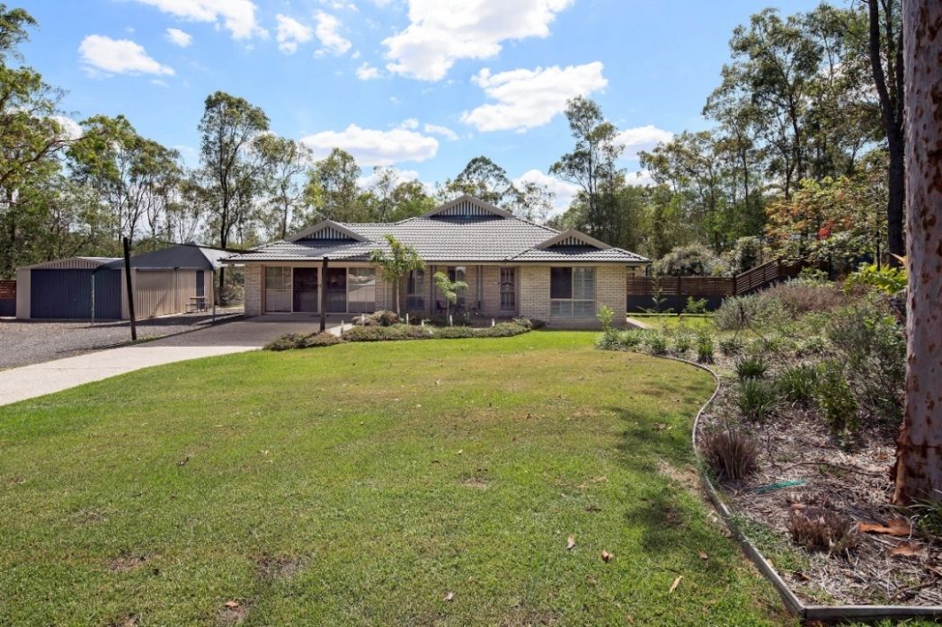 29 CABERNET Crescent, PINE MOUNTAIN, QLD 4306
