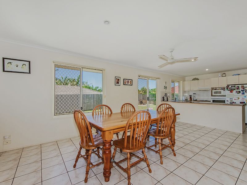 3 Oakdale Avenue, NERANG, QLD 4211