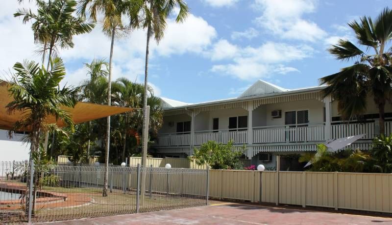 HOLLOWAYS BEACH, QLD 4878