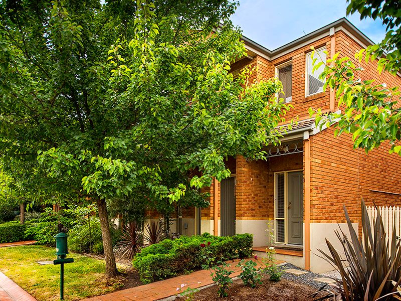 18 St Laurent Rise, KNOXFIELD VIC 3180
