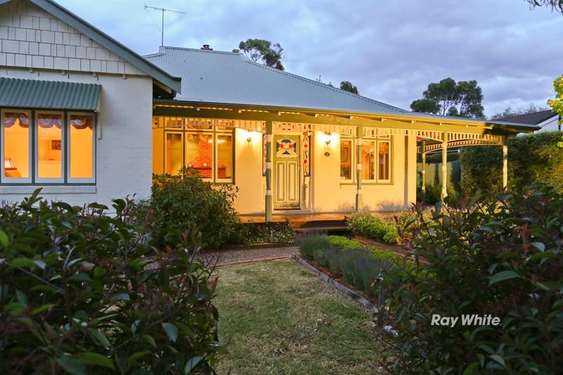 33 Woodlands Drive, SOMERVILLE, VIC 3912