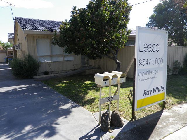 1/27 Louis Street, DOVETON, VIC 3177