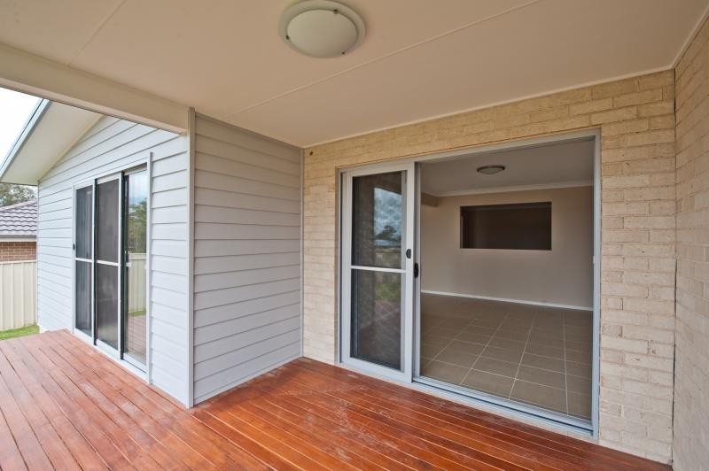 10 Nutans Crest, WORRIGEE, NSW 2540