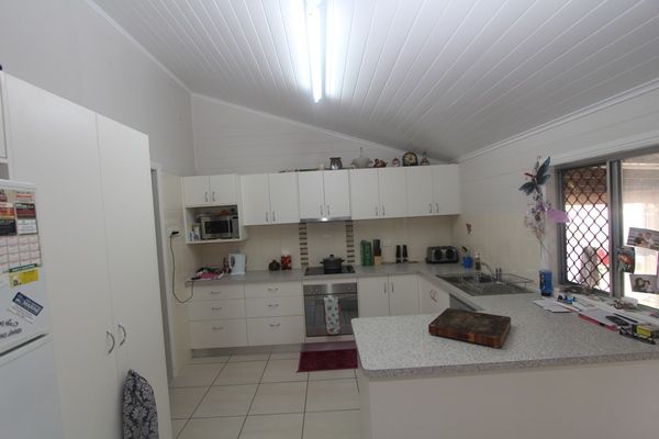 7 Innes Drive, DEERAGUN QLD 4818