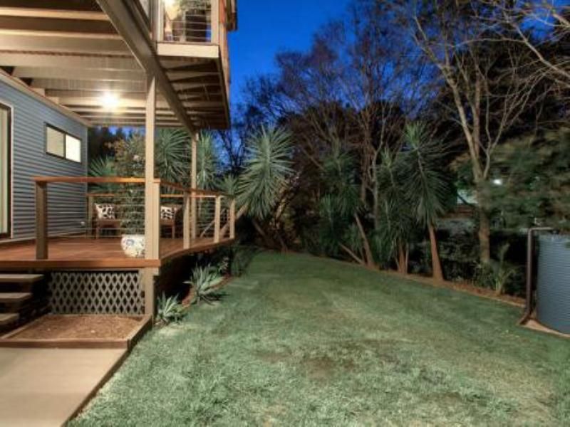 12A Hartfield Drive, BARDON, QLD 4065