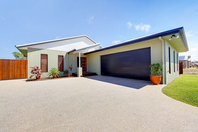 17 Beach Oak Drive, MOUNT LOW QLD 4818