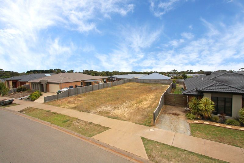 19 Peninsula Sands Boulevard, ROSEBUD, VIC 3939
