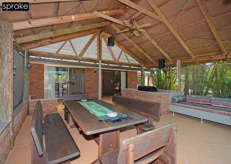 6-8 YABARA, WONDUNNA, QLD 4655
