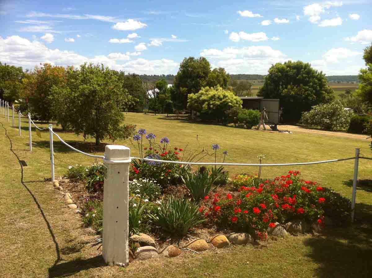 1 Hirst Street, GREENMOUNT, QLD 4359