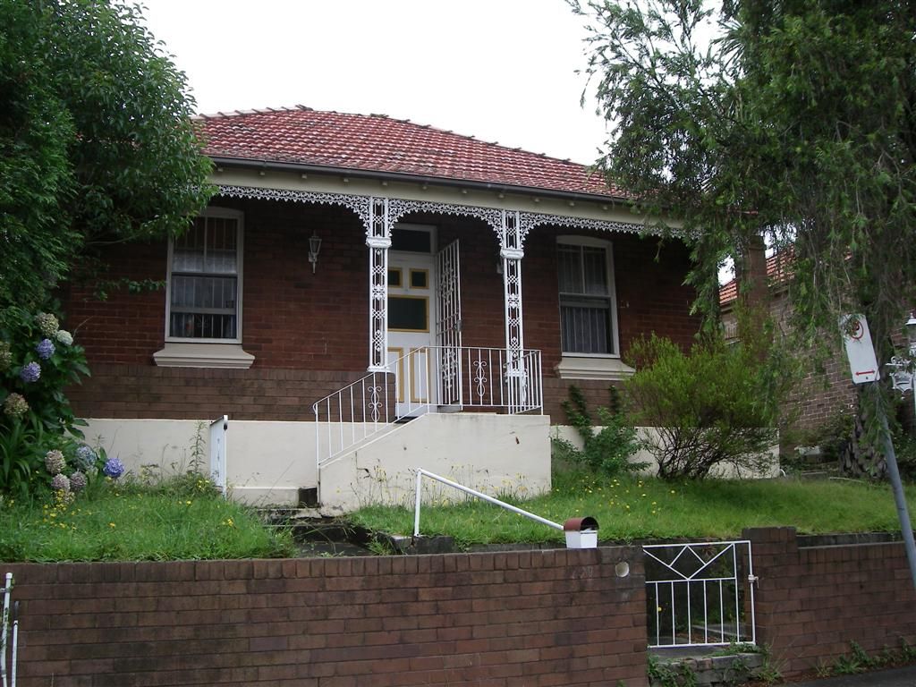 9 TINCOMBE Street, CANTERBURY NSW 2193