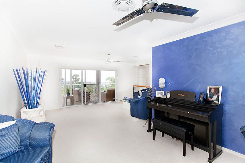 18 Scenic Crescent, ALBION PARK, NSW 2527