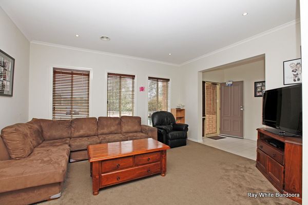 2 Hummingbird Place, SOUTH MORANG, VIC 3752