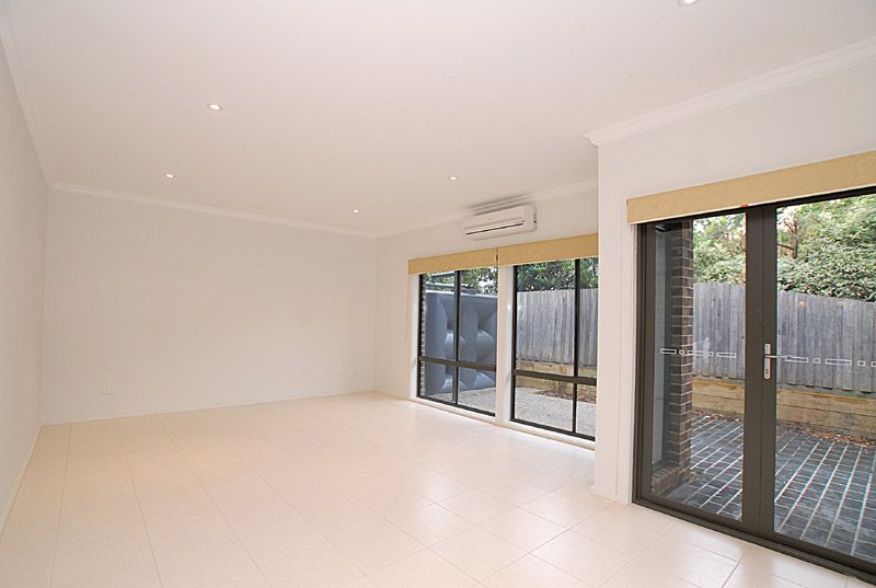 1/10 Tulip Crescent, BORONIA, VIC 3155