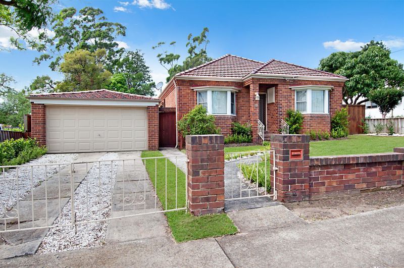 19 Orient Street, GLADESVILLE NSW 2111