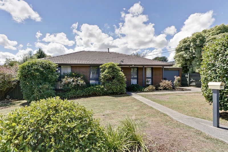 68 Francis Crescent, FERNTREE GULLY VIC 3156