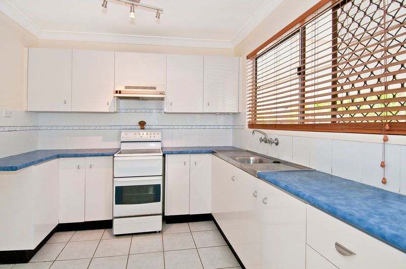 30 Ivanhoe Drive, BETHANIA, QLD 4205