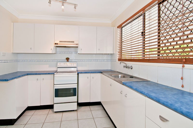 30 Ivanhoe Drive, BETHANIA, QLD 4205