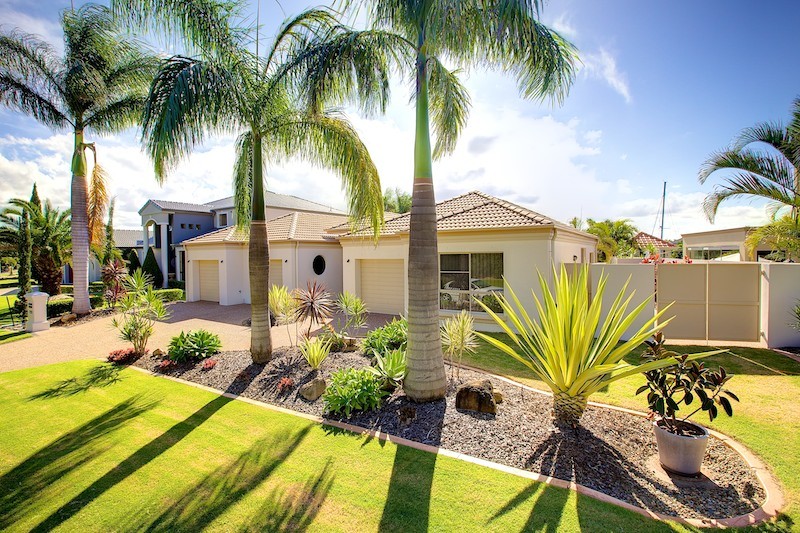 2108 Carlton Close, HOPE ISLAND, QLD 4212