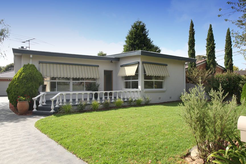 2 Peveril Street, GLEN WAVERLEY VIC 3150