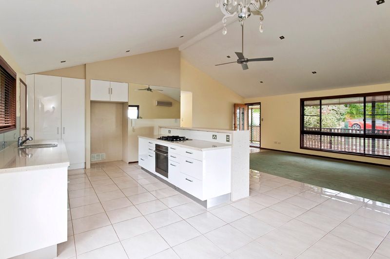 33 Kerenjon Avenue, BUDERIM, QLD 4556